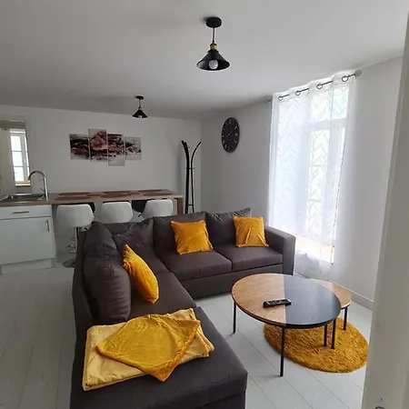 La Roche Du Roy Apartment